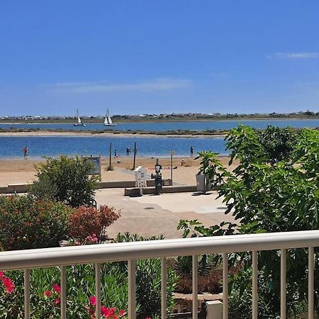 Au Bord De La Plage Du Grazel Gruissan Bagian luar foto